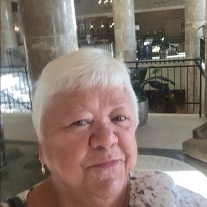 Meet your Posher, Faye